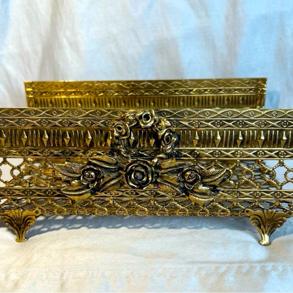 Vintage Footed Tissue Box Holder